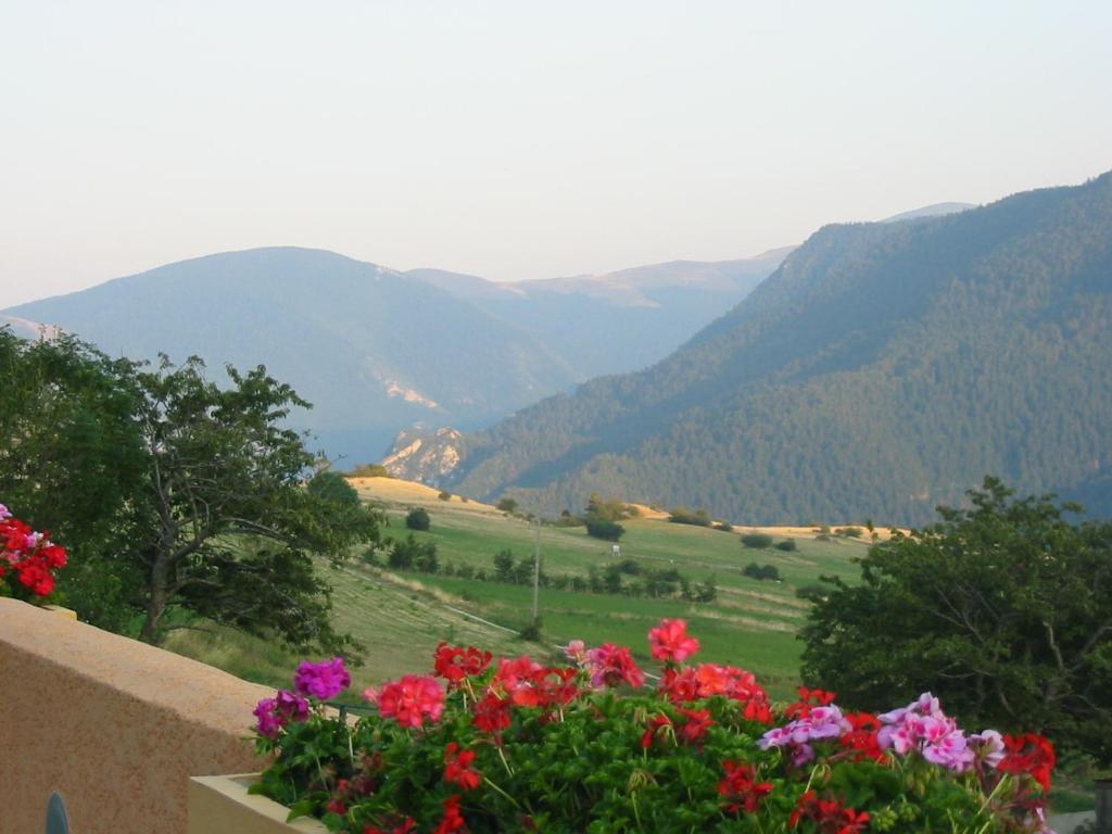 Aux Quatre Saisons Axat Bed and Breakfast Zewnętrze zdjęcie