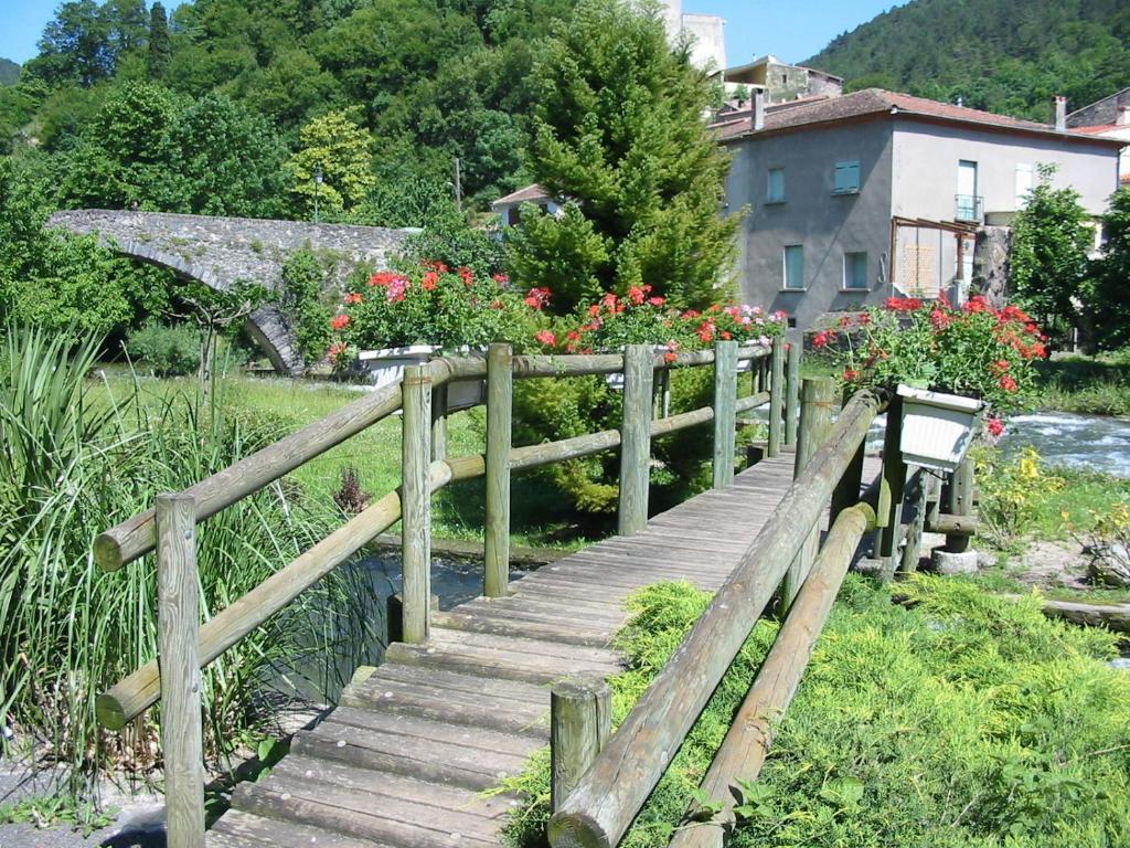 Aux Quatre Saisons Axat Bed and Breakfast Zewnętrze zdjęcie