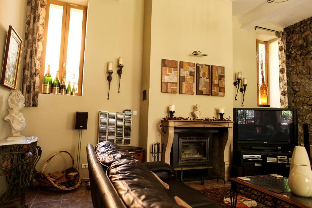 Aux Quatre Saisons Axat Bed and Breakfast Zewnętrze zdjęcie