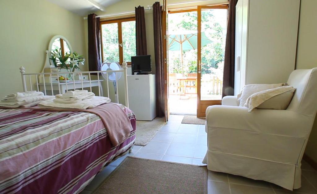Aux Quatre Saisons Axat Bed and Breakfast Pokój zdjęcie